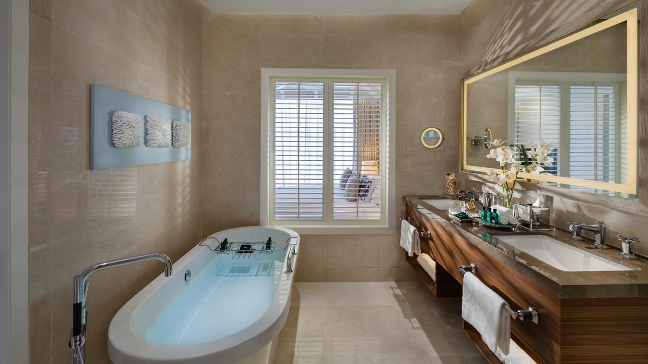 Aspen Chalets By Kempinski Hotel Mall Of The Emirates Dubai Bagian luar foto